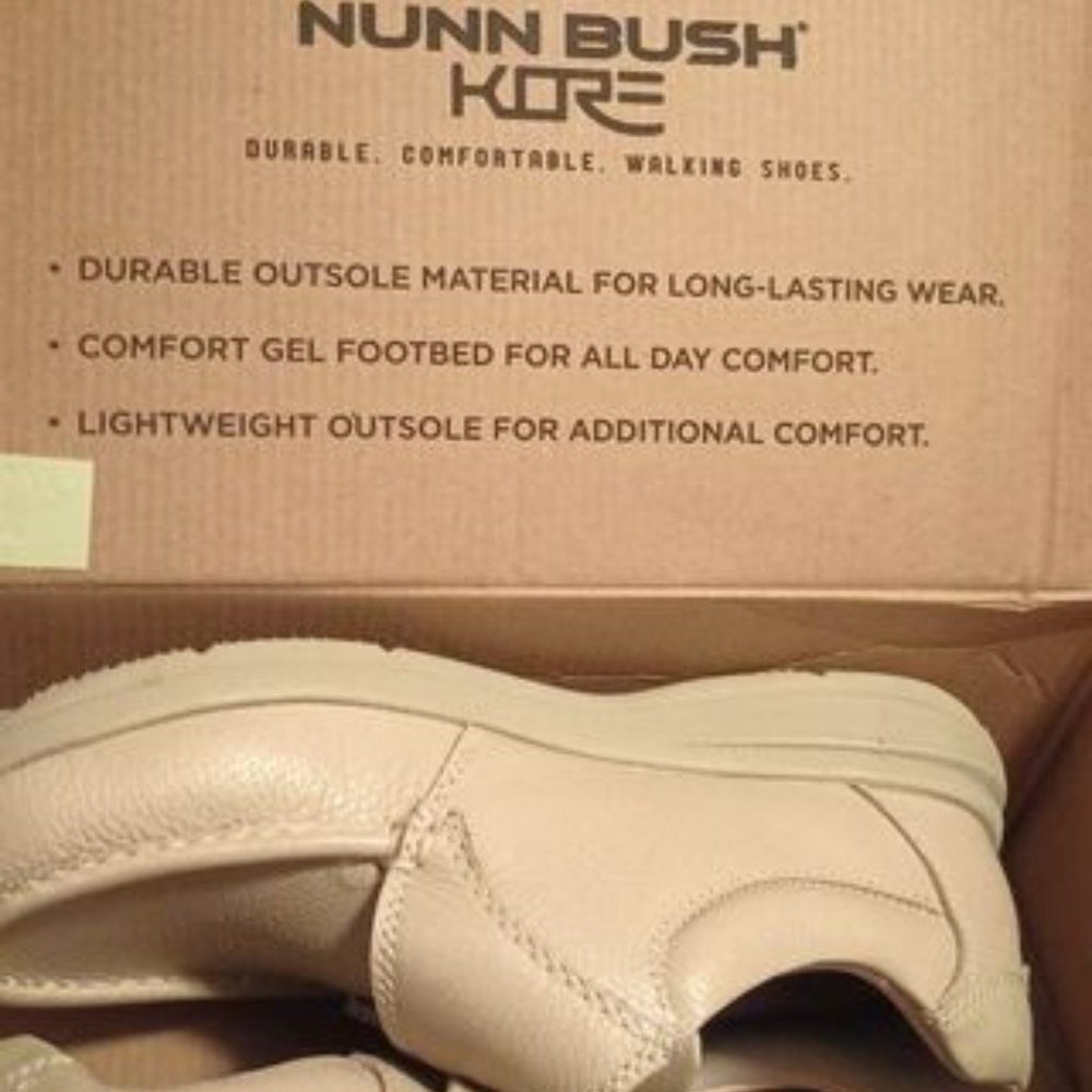 NIB Nunn Bush Kore tan velcro close leather memory foam slip on upper- Men's 8.5